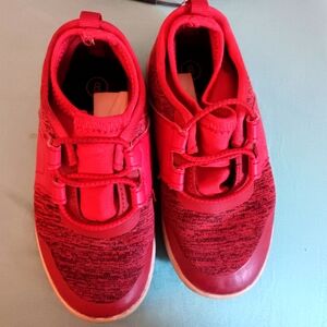 Boys size 8, Cat and Jack sneakers